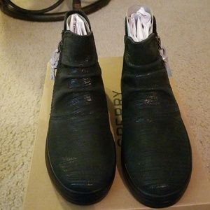 sperry crest zone high top